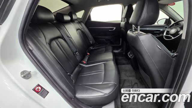 Hyundai Sonata 2023 — photo 20