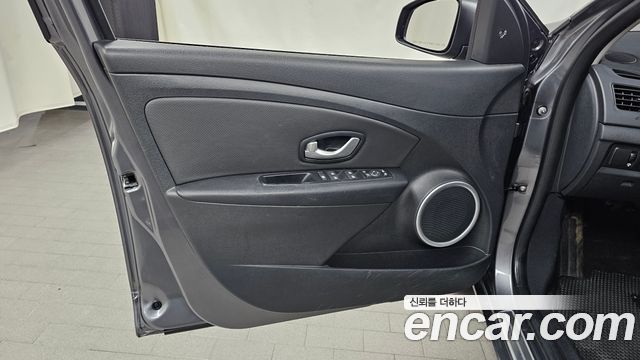 Renault Korea SM3 2018 — photo 14