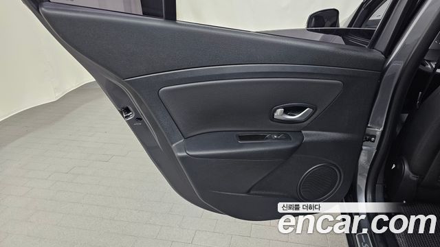 Renault Korea SM3 2018 — photo 15