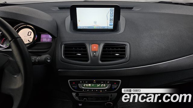 Renault Korea SM3 2018 — photo 31