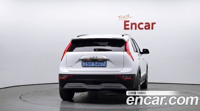 Kia Niro 2023 — photo 4