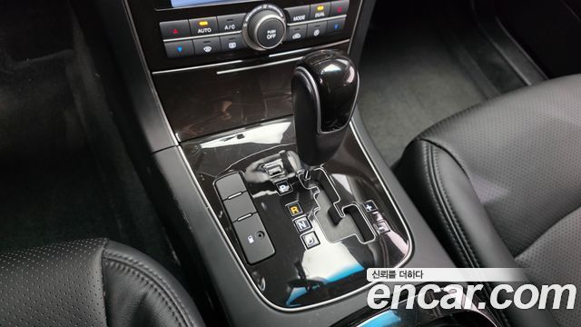 Kia OPIRUS 2009 — photo 9