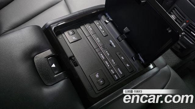 Kia OPIRUS 2009 — photo 18