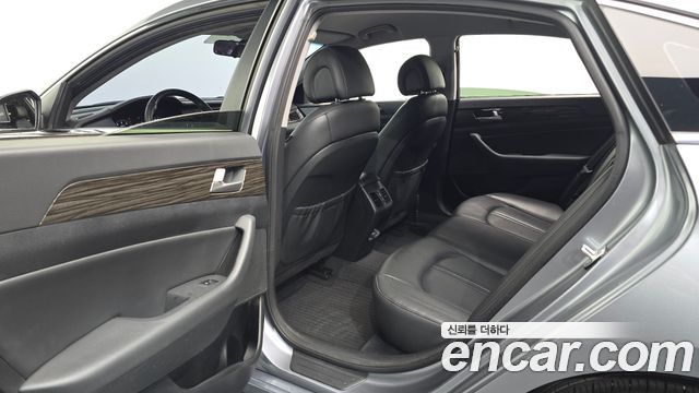 Hyundai Sonata 2015 — photo 17