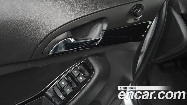 Chevrolet Korea Orlando 2015 — photo 28