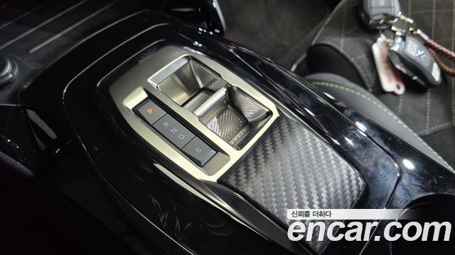 Peugeot 208 2023 — photo 9