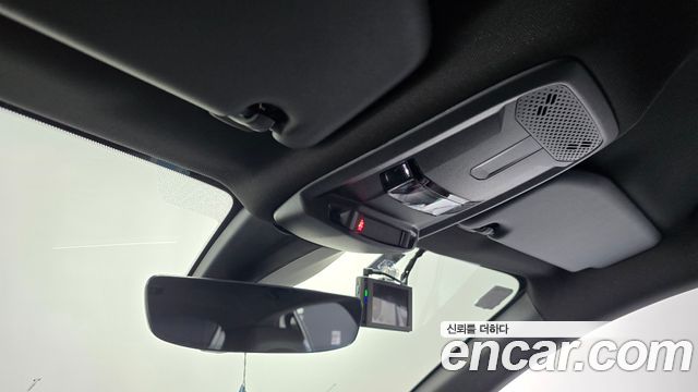 Peugeot 208 2023 — photo 17