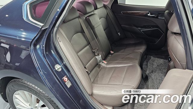Kia K7 2016 — photo 17