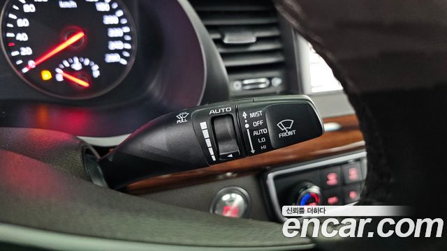 Kia K7 2016 — photo 23