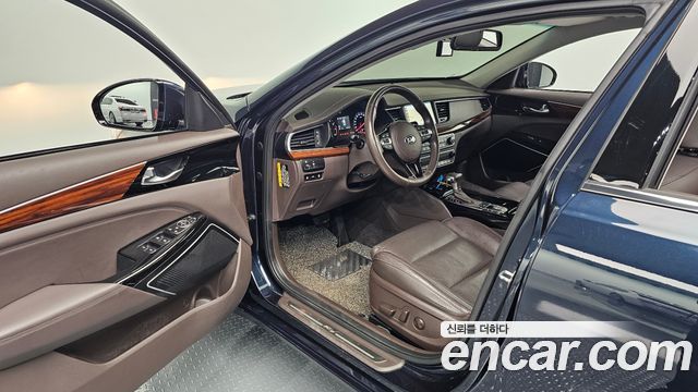 Kia K7 2016 — photo 16