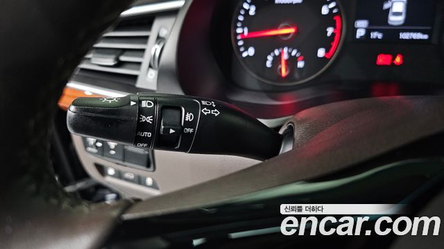 Kia K7 2016 — photo 29