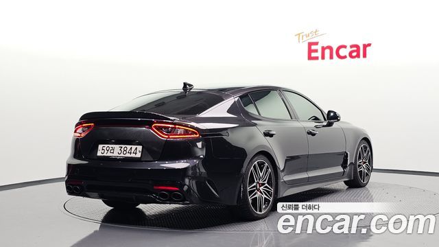 Kia Stinger 2018 — photo 2