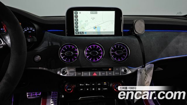Kia Stinger 2018 — photo 18