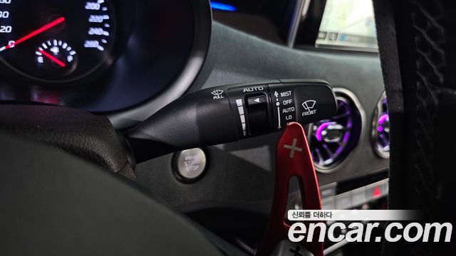 Kia Stinger 2018 — photo 24