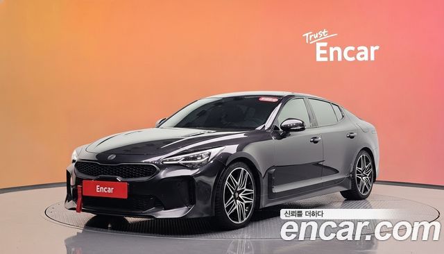 Kia Stinger 2018 — photo 1