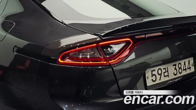 Kia Stinger 2018 — photo 9