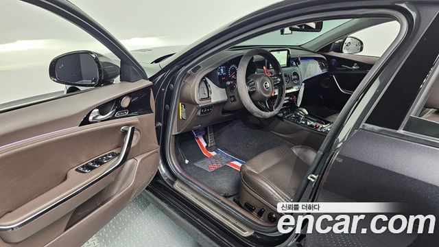 Kia Stinger 2018 — photo 16
