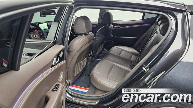 Kia Stinger 2018 — photo 31