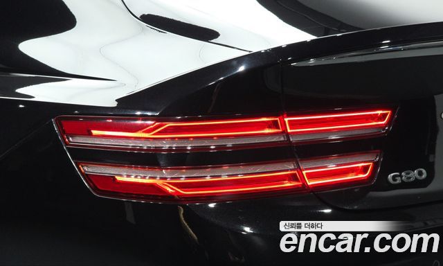 Genesis G80 2021 — photo 9