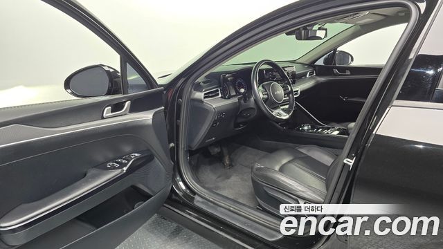 Kia K5 2023 — photo 13