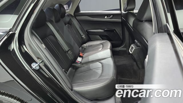 Kia K5 2023 — photo 18