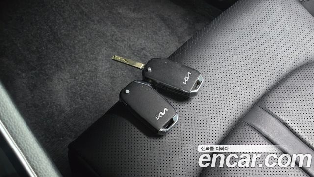 Kia K5 2023 — photo 28