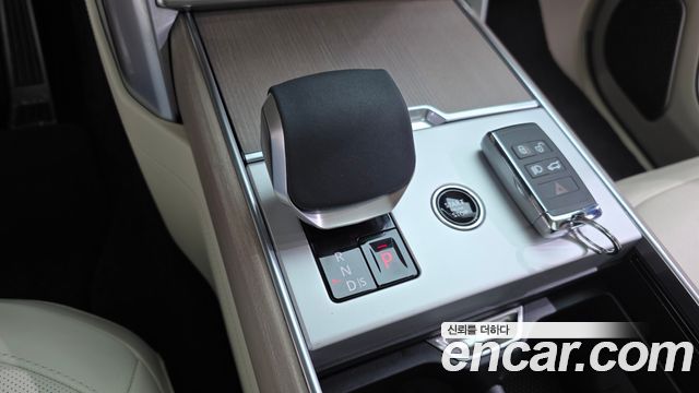 Land Rover Range Rover 2025 — photo 13
