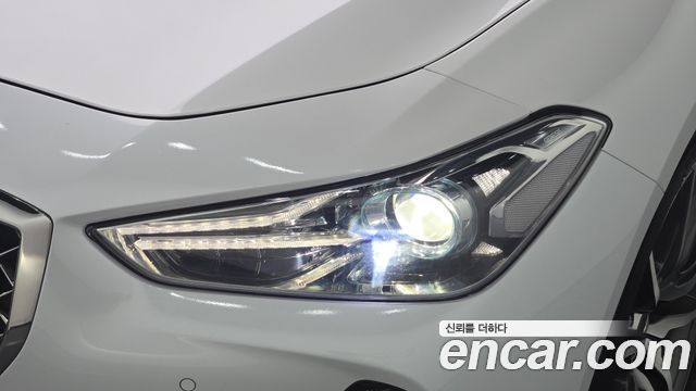 Genesis G70 2020 — photo 8