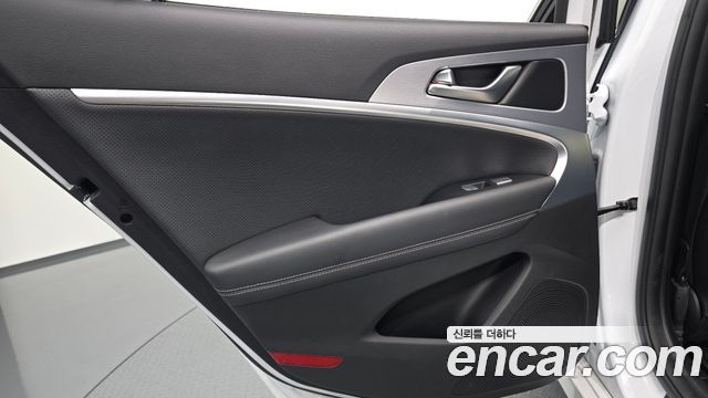 Genesis G70 2020 — photo 15