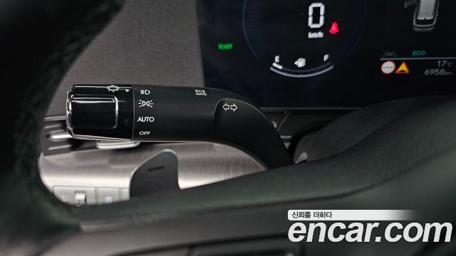 Hyundai Kona 2023 — photo 27