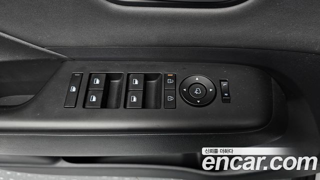 Hyundai Kona 2023 — photo 28
