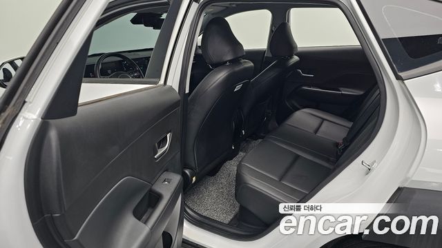 Hyundai Kona 2023 — photo 29