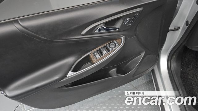 Chevrolet Korea Malibu 2017 — photo 14