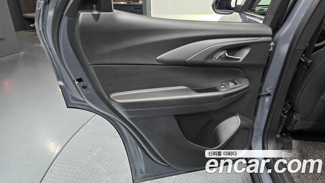Chevrolet Korea Trailblazer 2022 — photo 15