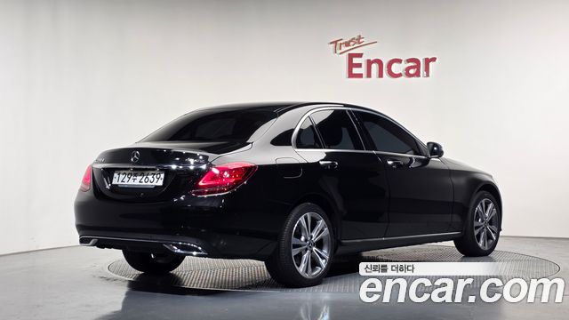 Mercedes-Benz C-Class 2020 — photo 2