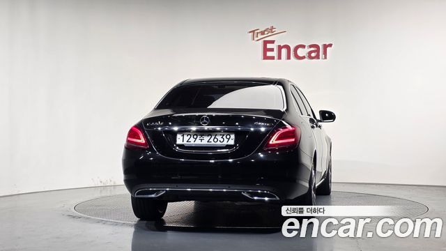 Mercedes-Benz C-Class 2020 — photo 4