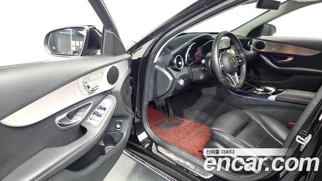 Mercedes-Benz C-Class 2020 — photo 10