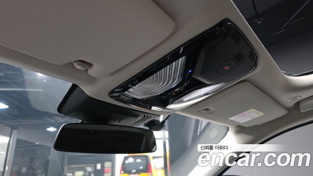 BMW 3-Series 2021 — photo 25