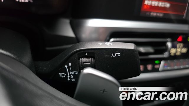 BMW 3-Series 2021 — photo 29