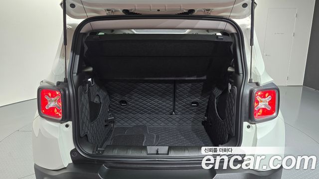 Jeep Renegade 2021 — photo 34