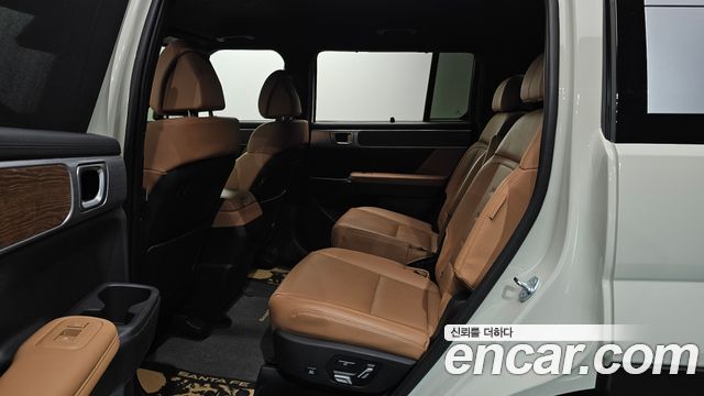 Hyundai Santafe 2024 — photo 18