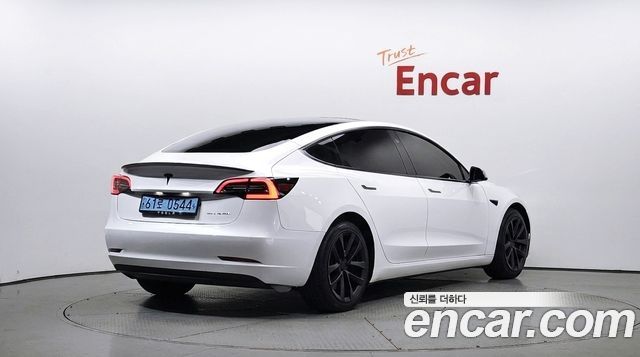 Tesla Model 3 2022 — photo 2