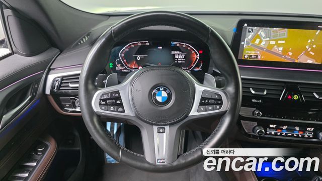 BMW Gran Turismo 2022 — photo 18