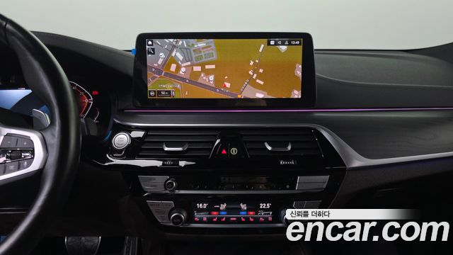 BMW Gran Turismo 2022 — photo 19