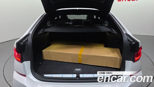 BMW Gran Turismo 2022 — photo 27
