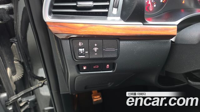 Kia K7 2016 — photo 22
