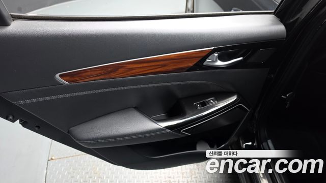 Kia K7 2016 — photo 15