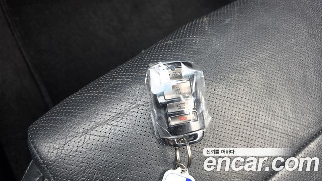 Kia K7 2016 — photo 27