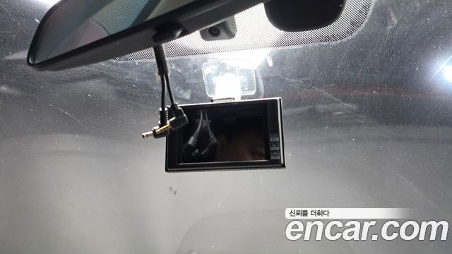 Kia K7 2016 — photo 31