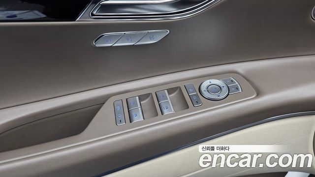 Genesis GV80 2023 — photo 31